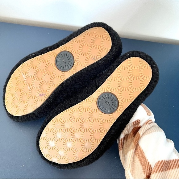 Ugg Fluff Yeah Fuzz Black Slide Open Toe Soft Shoe Slides Sandals Size 8 - Picture 11 of 16